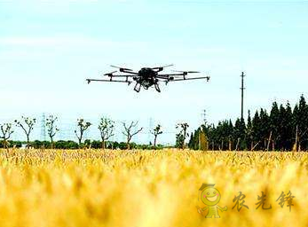 重慶首架5G網(wǎng)聯(lián)植保無(wú)人機(jī)試飛成功