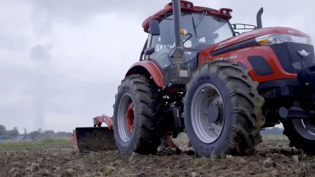 科技改變世界！智能農(nóng)機(jī)助力中國！