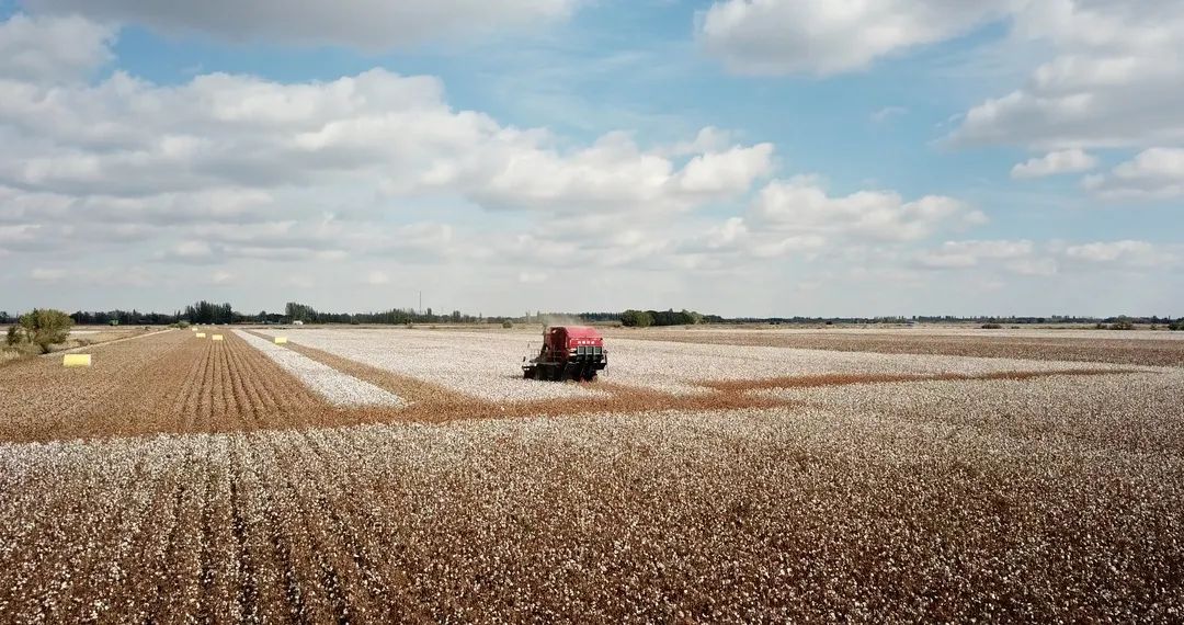 科技改變世界！智能農(nóng)機(jī)助力中國！