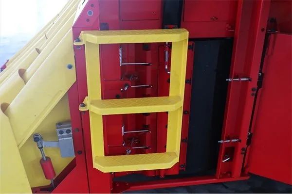 進口采棉機曾受國外斷供，國產化替代讓中國棉農挺起脊梁